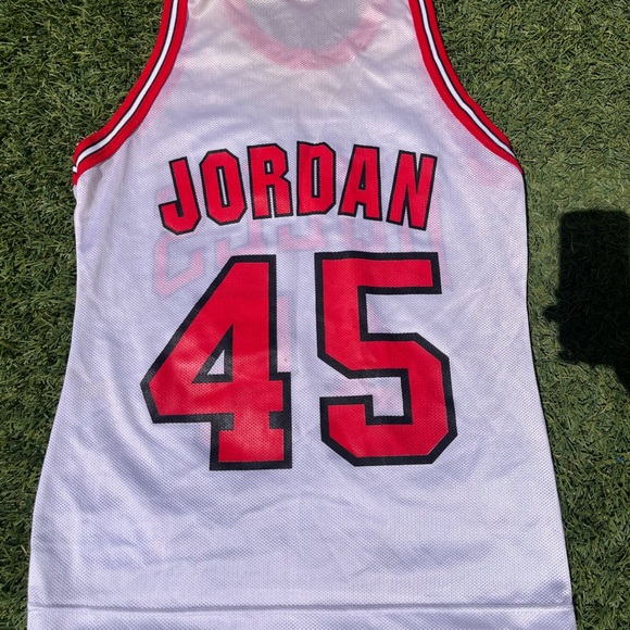 Vintage Champion Chicago Bulls Michael Jordan 45 Jersey - Picture 5 of 7